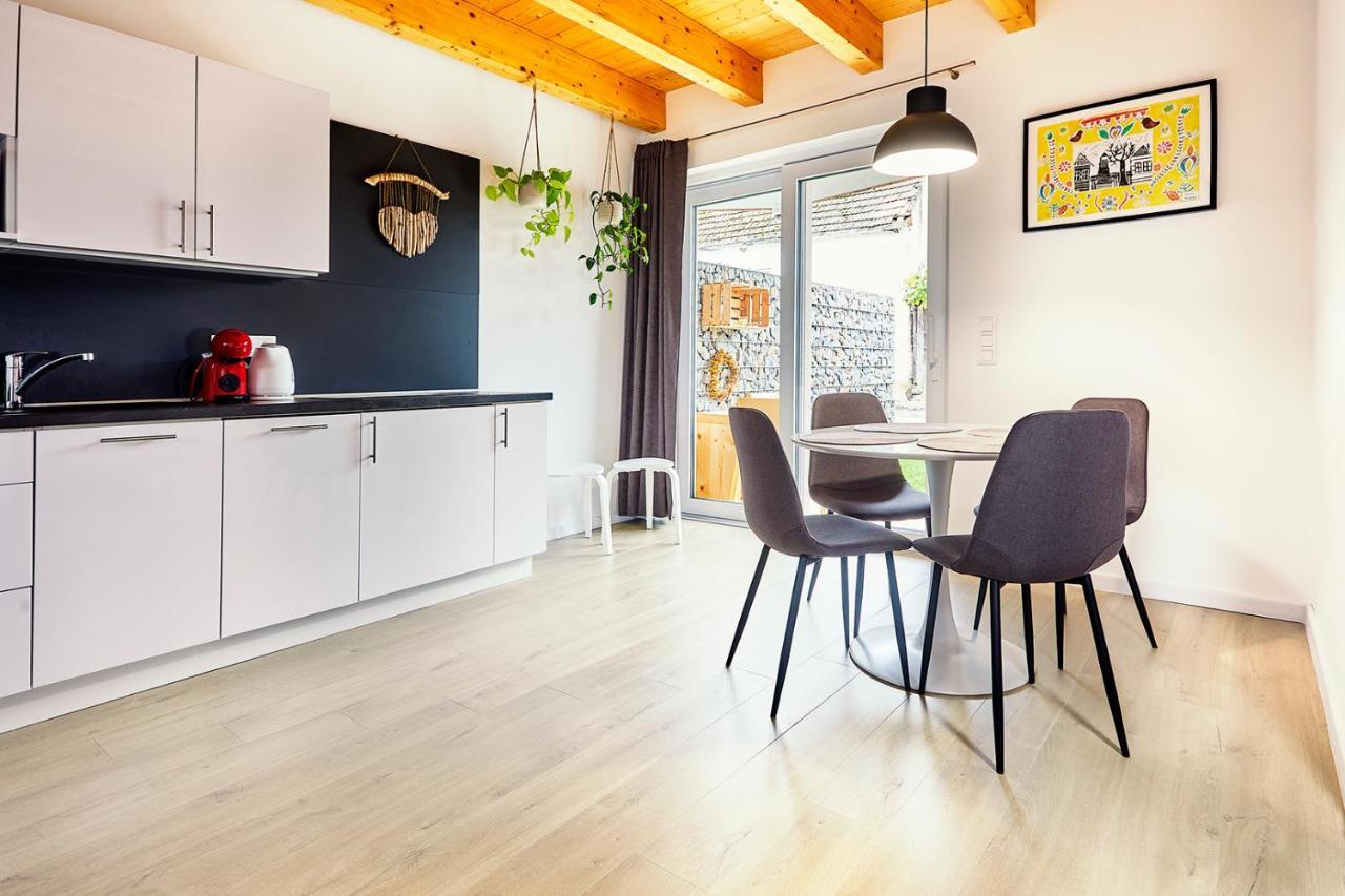 Apartmány LAMA Malatiny Esterno foto